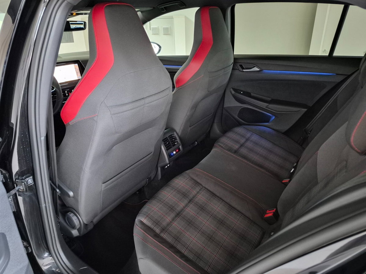 Volkswagen Golf 2.0 TSI GTI DSG (12)