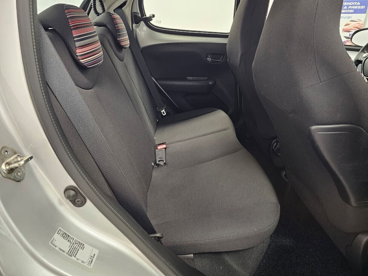 Citroen C1 C1 VTi 72 5 porte Shine (14)