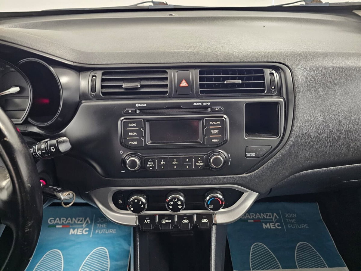 Kia Rio 1.2 CVVT 5p. Active (9)