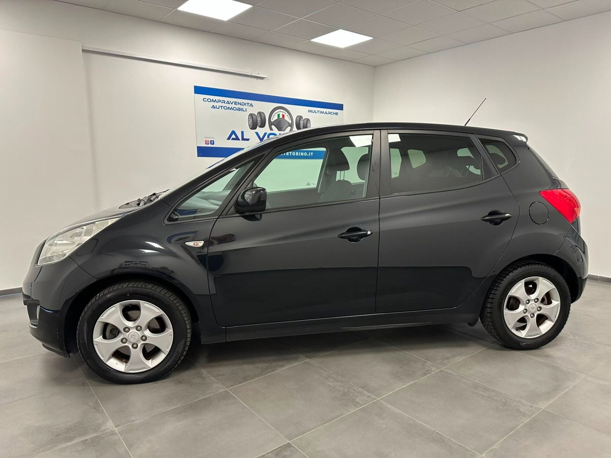 Ford Fiesta Ikon 1.4 5 porte Bz.- GPL (3)