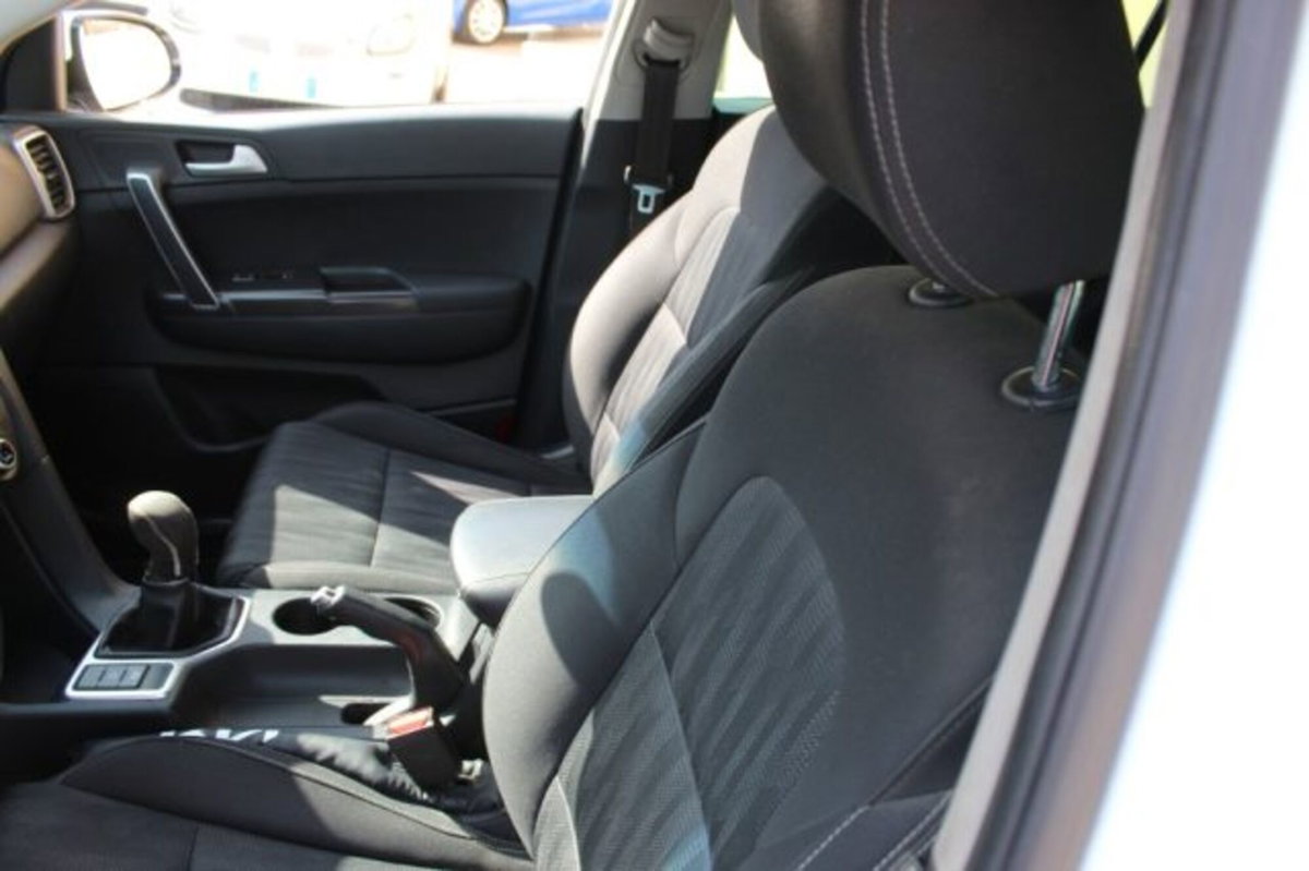 Kia Sportage 1.6 CRDI 115 CV 2WD Style (11)