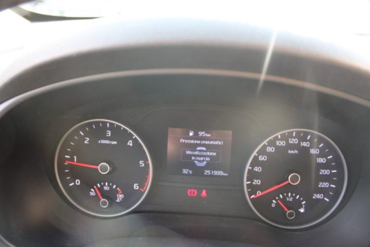 Kia Sportage 1.6 CRDI 115 CV 2WD Style (12)