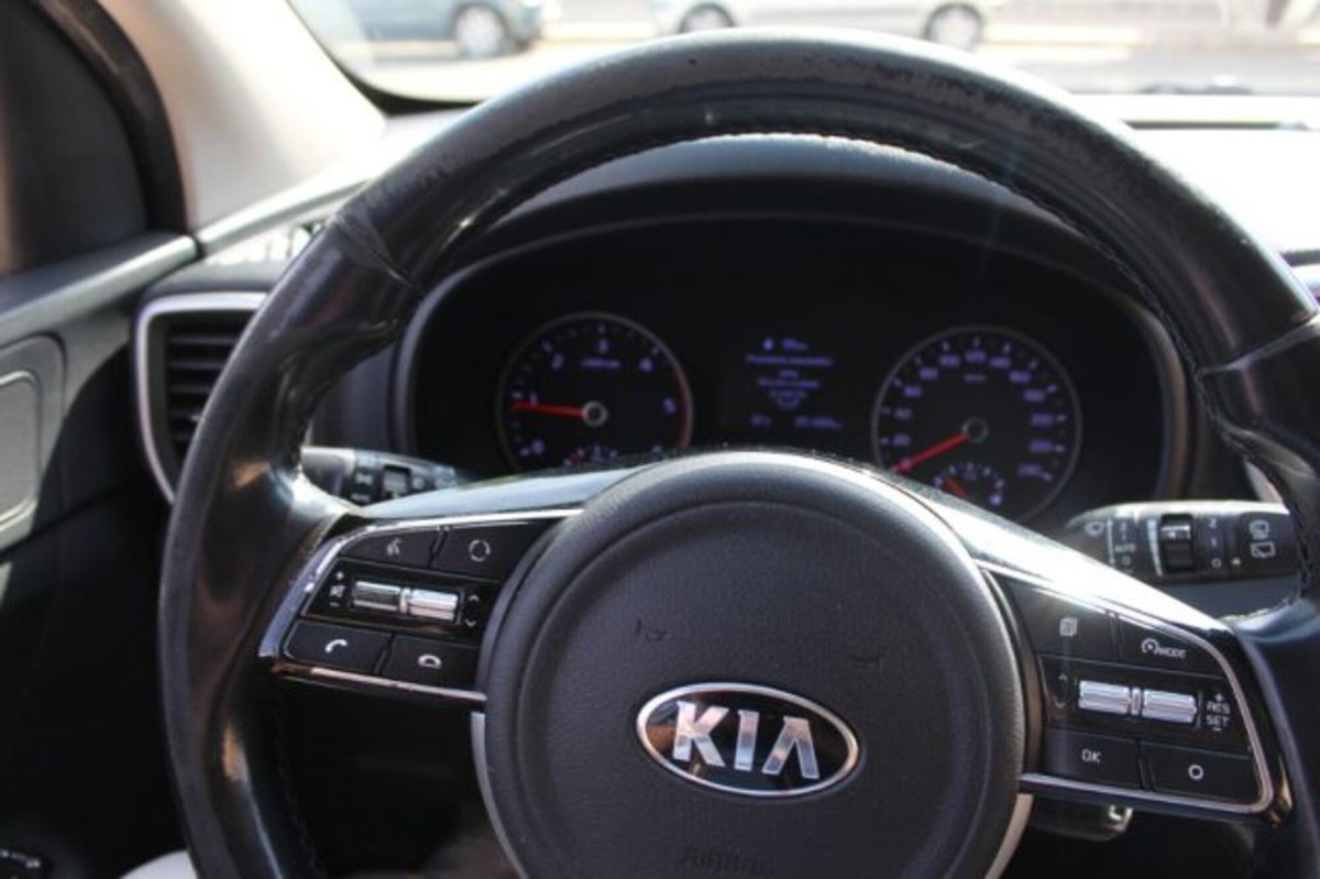 Kia Sportage 1.6 CRDI 115 CV 2WD Style (13)