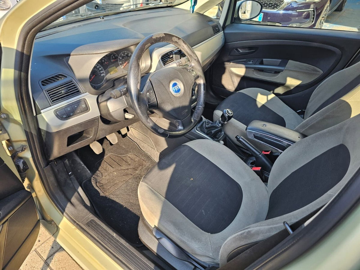 Fiat Grande Punto 1.4 5 porte Dynamic (11)