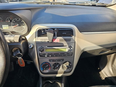 Fiat Grande Punto 1.4 5 porte Dynamic (9)