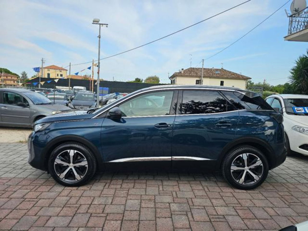 Peugeot 3008 BlueHDi 130 S&S EAT8 GT (2)