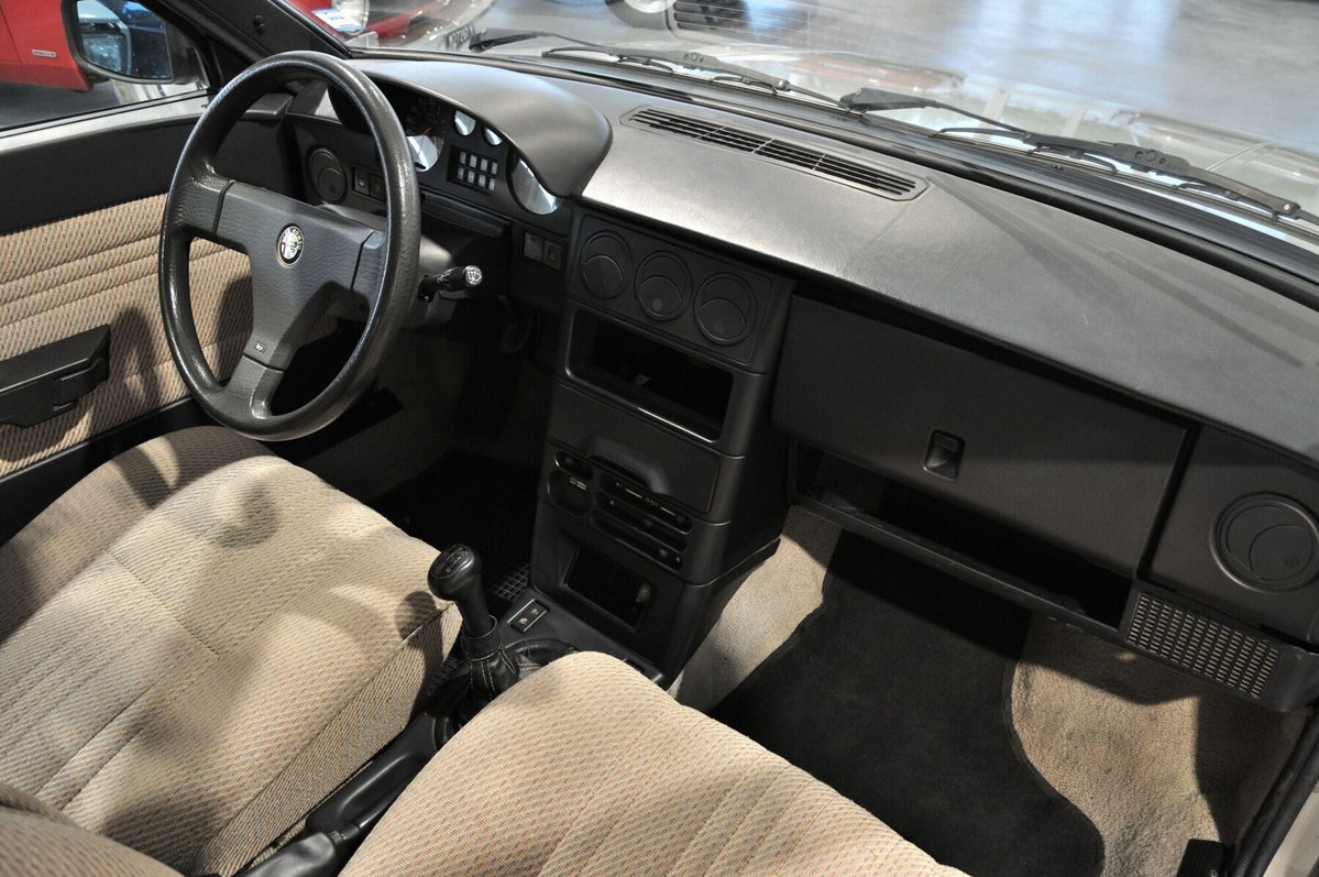 Alfa Romeo 33 1.3 S (11)