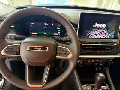 Jeep Compass 1.3 T4 190CV PHEV AT6 4xe Business Plus (11)