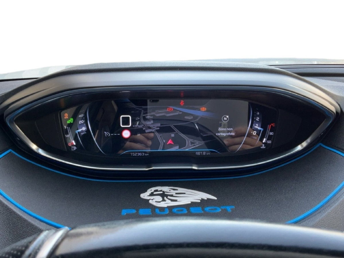 Peugeot 3008 BlueHDi 130 S&S EAT8 GT Line (16)