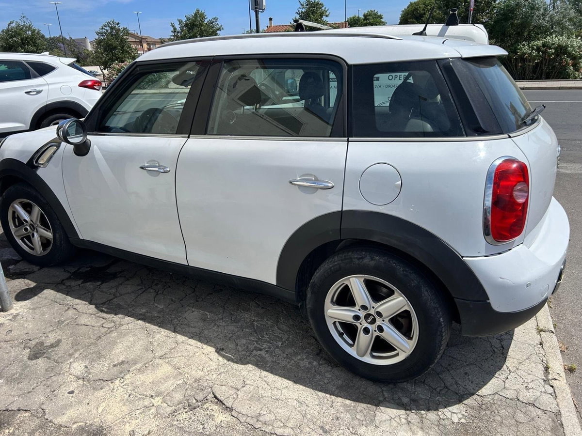 MINI Mini Countryman 1.6 Cooper D Countryman (2)