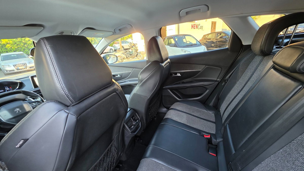 Peugeot 3008 BlueHDi 120 S&S Allure (10)