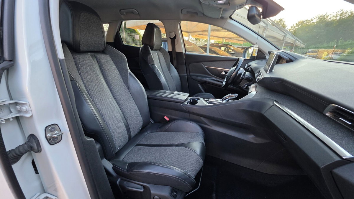 Peugeot 3008 BlueHDi 120 S&S Allure (12)