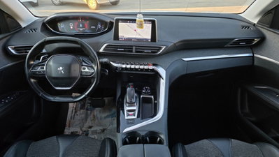 Peugeot 3008 BlueHDi 120 S&S Allure (13)