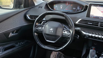 Peugeot 3008 BlueHDi 120 S&S Allure (14)