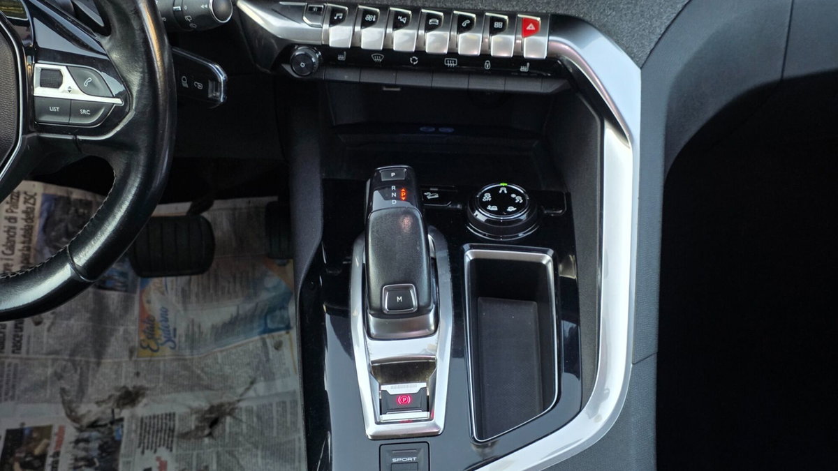 Peugeot 3008 BlueHDi 120 S&S Allure (16)