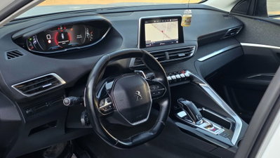Peugeot 3008 BlueHDi 120 S&S Allure (8)