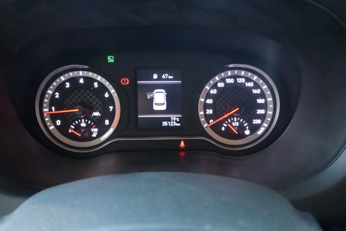 Hyundai i10 1.0 MPI Advanced (9)