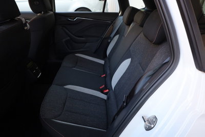 Skoda Kamiq 1.0 TSI 110 CV Dark Shade (12)