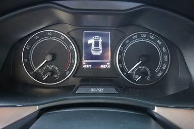 Skoda Kamiq 1.0 TSI 110 CV Dark Shade (16)