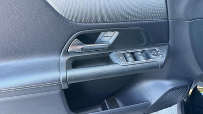Mercedes-Benz GLB 200 d Automatic Sport (13)