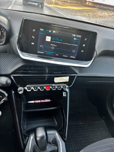 Peugeot 208 PureTech 100 Stop&Start EAT8 5 porte Allure Pack (10)