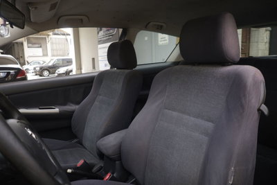 Toyota Corolla 2.0 tdi D-4D 3 porte Sol (16)