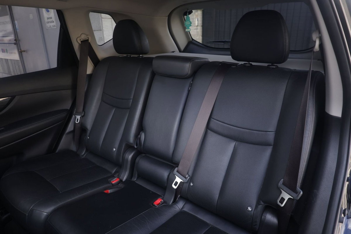 Nissan X-Trail 1.6 dCi 4WD Tekna (3)
