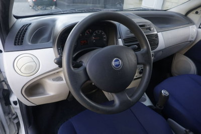 Fiat Punto 1.9 JTD 5 porte Active (14)