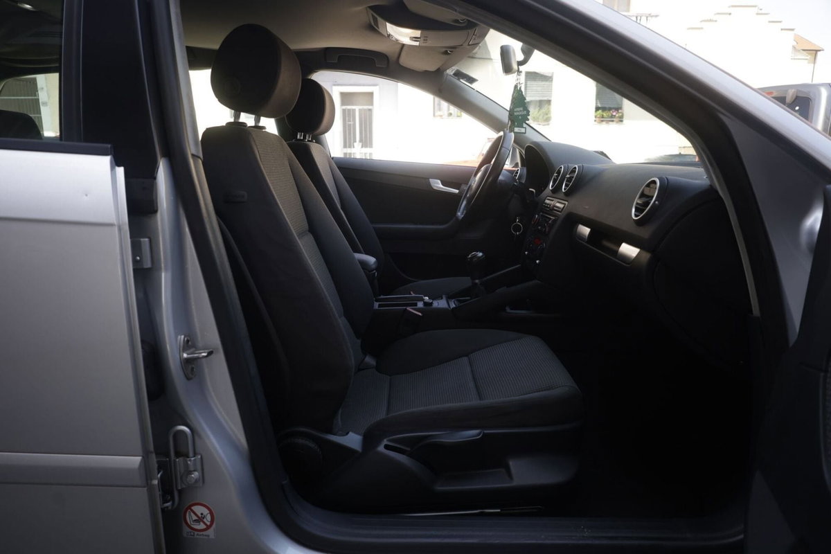 Audi A3 Sportback 2.0 16V TDI Ambition (10)