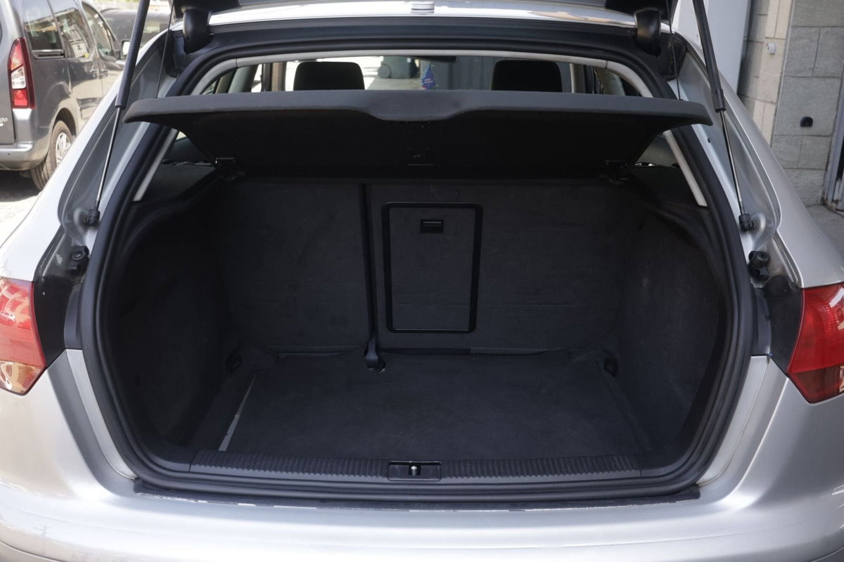 Audi A3 Sportback 2.0 16V TDI Ambition (18)