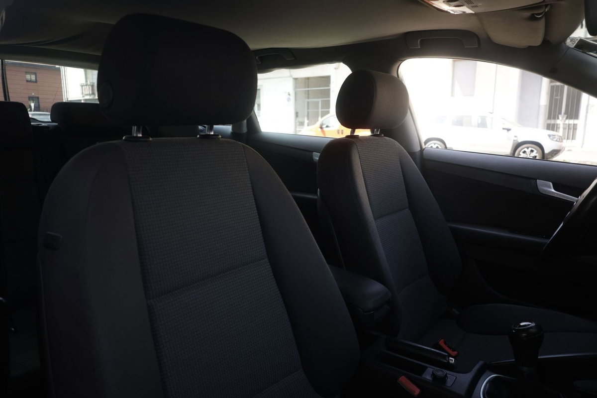 Audi A3 Sportback 2.0 16V TDI Ambition (6)