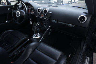 Audi TT Coupé 3.2 V6 quattro (2)