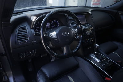 Infiniti QX70 3.0 diesel V6 AT S Premium (17)