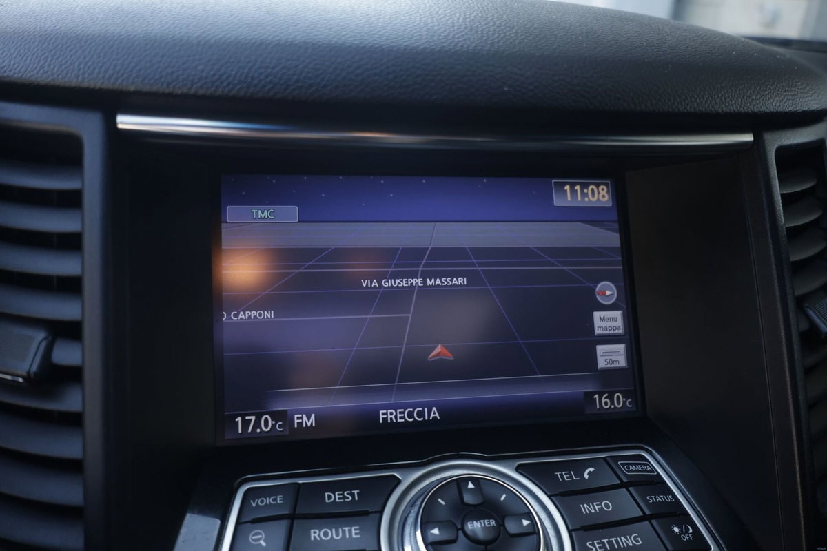 Infiniti QX70 3.0 diesel V6 AT S Premium (7)