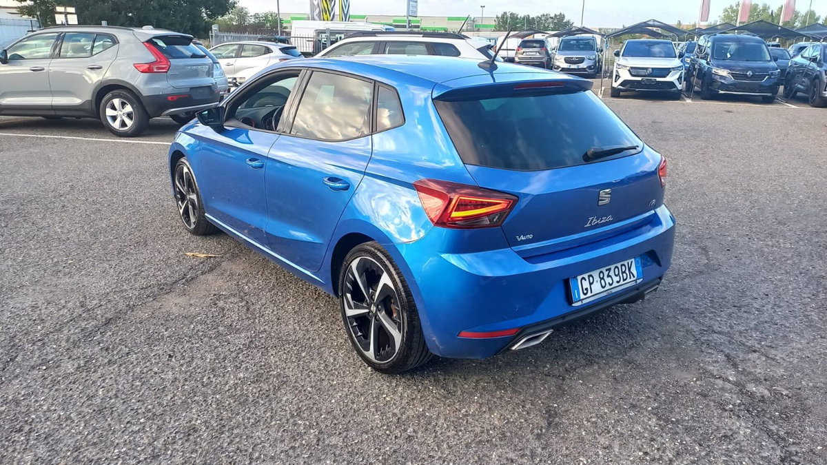 SEAT Ibiza 1.0 EcoTSI 110 CV 5 porte FR (4)