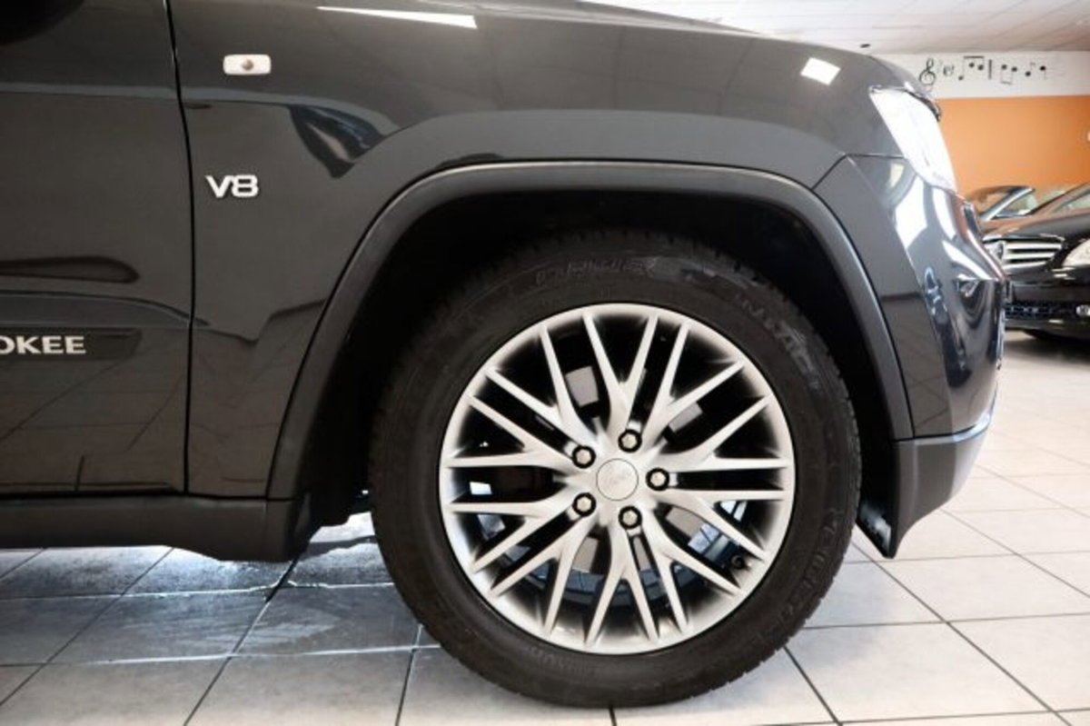Jeep Grand Cherokee 5.7 V8 HEMI Summit (11)