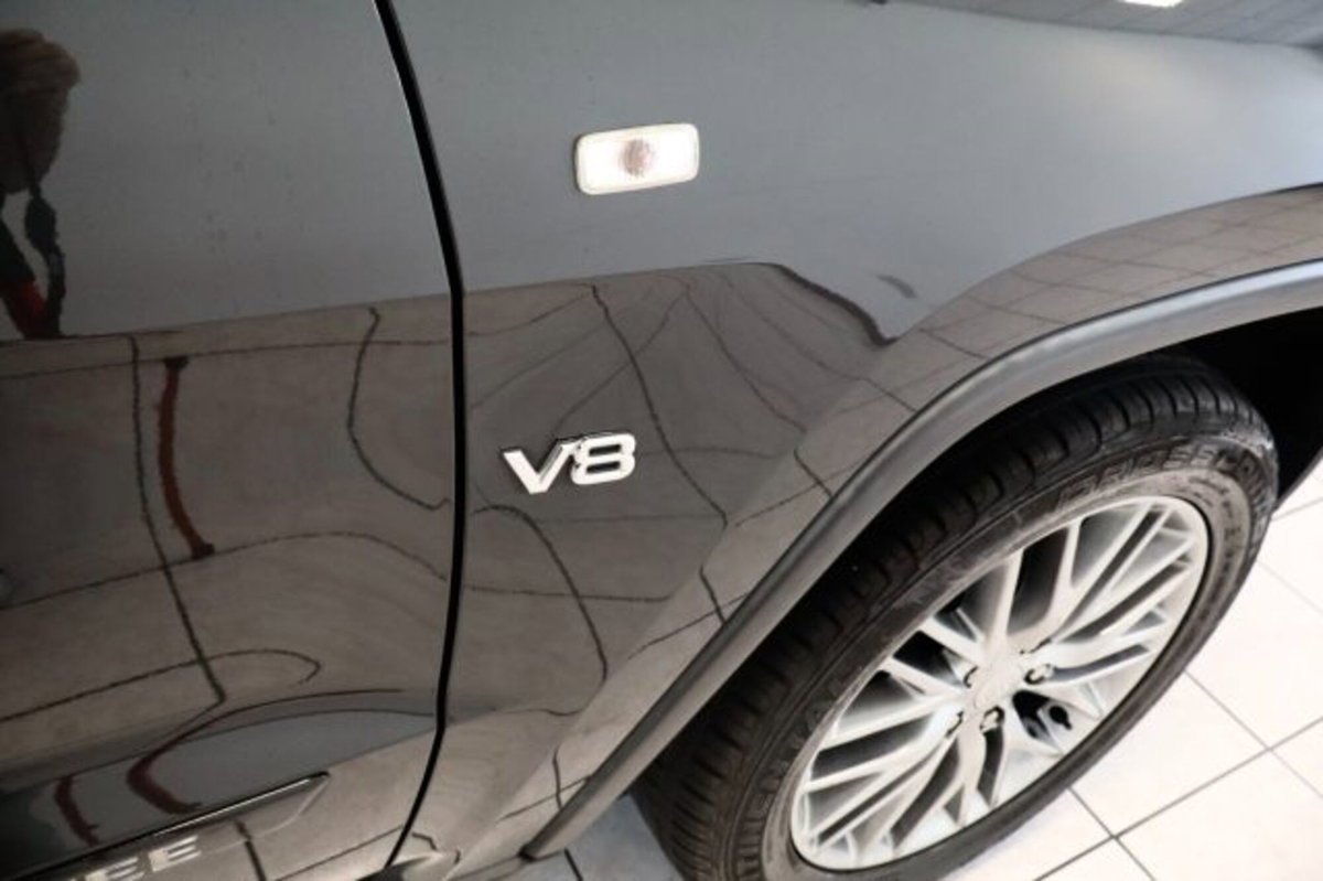 Jeep Grand Cherokee 5.7 V8 HEMI Summit (17)