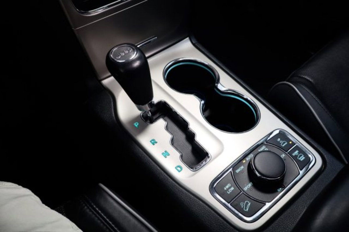 Jeep Grand Cherokee 5.7 V8 HEMI Summit (20)