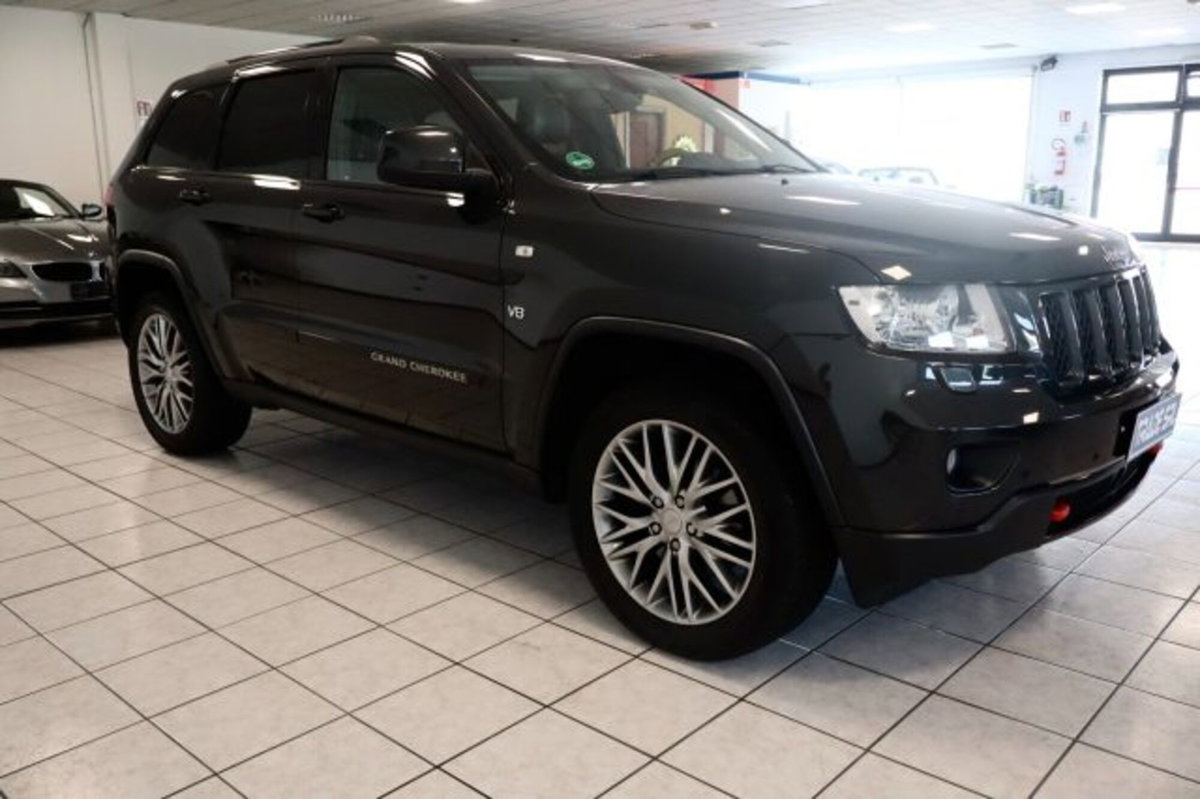 Jeep Grand Cherokee 5.7 V8 HEMI Summit (6)