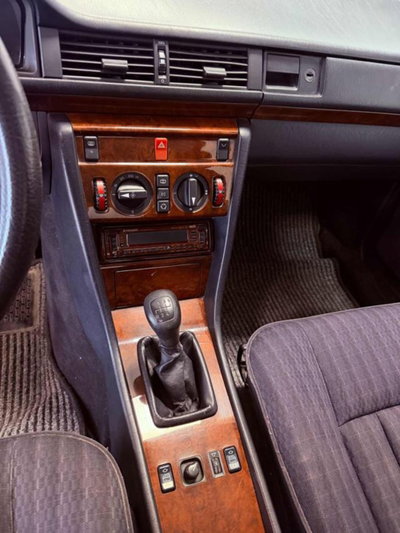 Mercedes-Benz Classe E 220 cat (11)