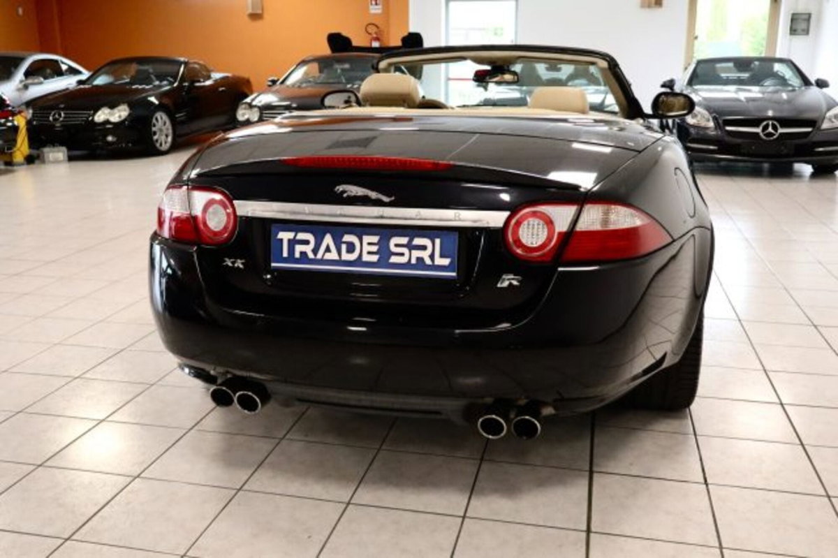 Jaguar XK 4.2 V8 Convertibile (9)