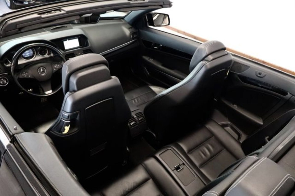 Mercedes-Benz Classe E Cabrio 200 CGI Cabrio BlueEFFICIENCY Avantgarde (18)