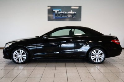 Mercedes-Benz Classe E Cabrio 200 CGI Cabrio BlueEFFICIENCY Avantgarde (2)