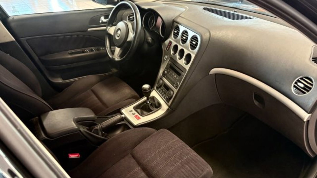 Alfa Romeo 159 2.2 JTS 16V Distinctive (11)