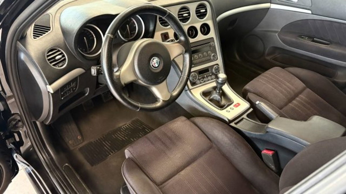 Alfa Romeo 159 2.2 JTS 16V Distinctive (12)