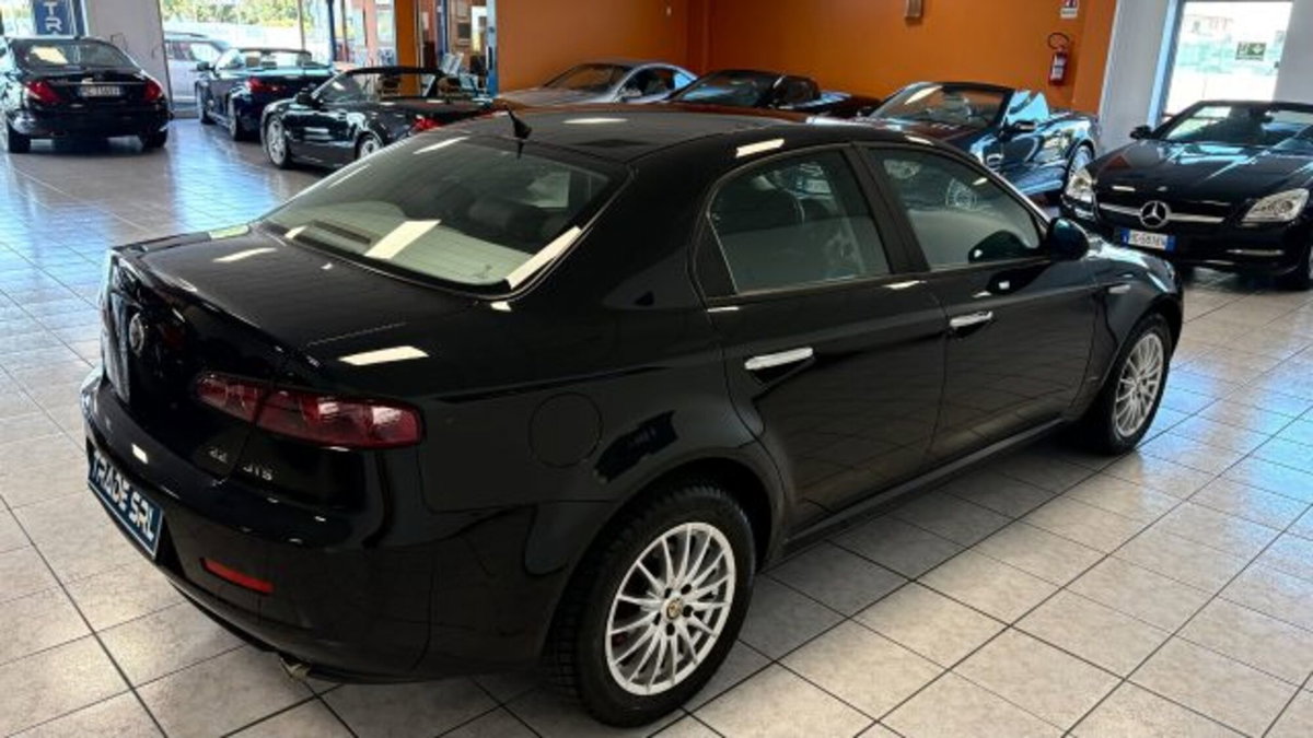Alfa Romeo 159 2.2 JTS 16V Distinctive (6)