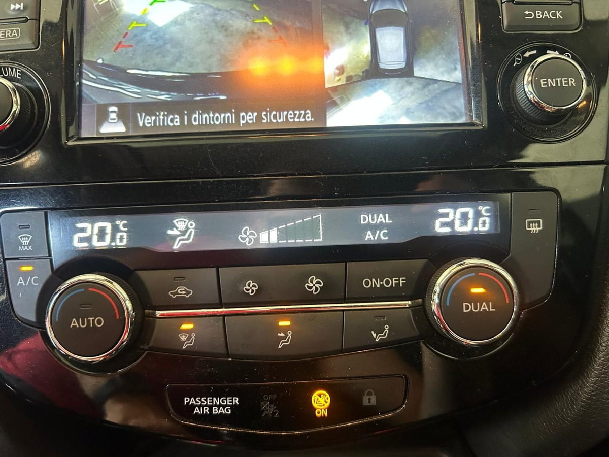Nissan Qashqai 1.2 DIG-T Tekna (14)