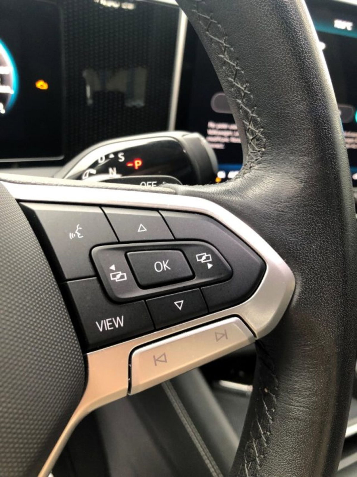 Volkswagen Tiguan 1.5 etsi Edition 20 150cv dsg (19)
