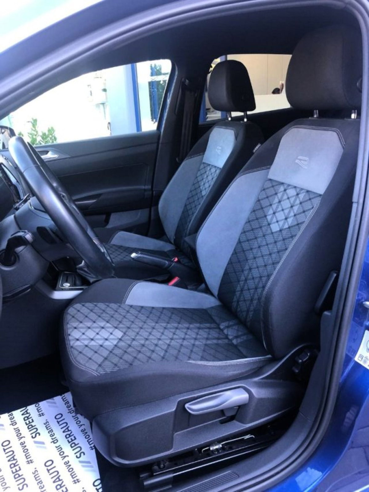 Volkswagen Polo 1.0 tsi Edition 95cv dsg (11)