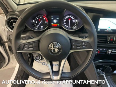 Alfa Romeo Giulia 2.2 Turbodiesel 150 CV AT8 Business (13)